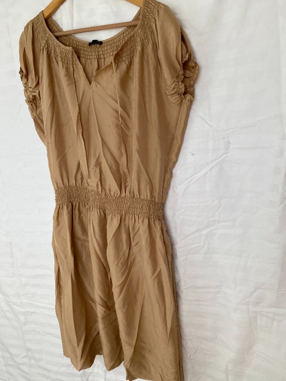 NWT Talbots Petites Silk Dress Medium – 100% Silk – Tan – Cap Sleeve